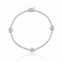Load image into Gallery viewer, Heart Pave Diamond Tennis Bracelet
