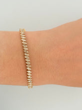 Load image into Gallery viewer, Marquise Illusion Diamond Tennis Bracelet
